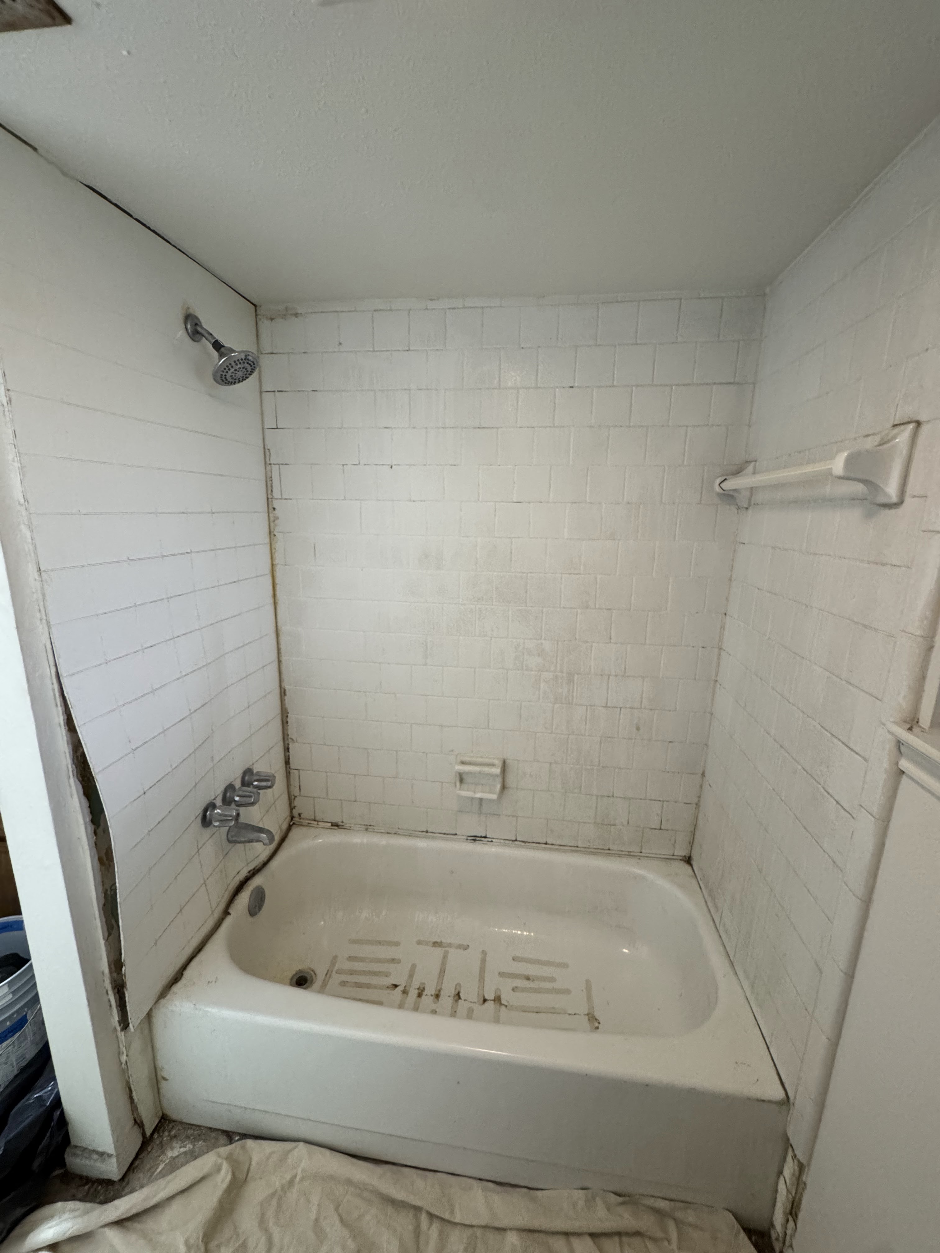Bathroom before remodel